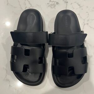 Hermes Chypre sandal Noir Black 34.5